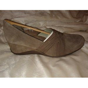 Sole Senseability Milli women's shoes size 10 taupe NEW NIB suede